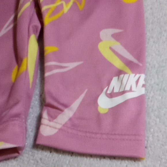 Like New, Nike Newborn Baby Girls Outfit, Bodysuit & Athletic Legging Pants Set - Picture 4 of 9